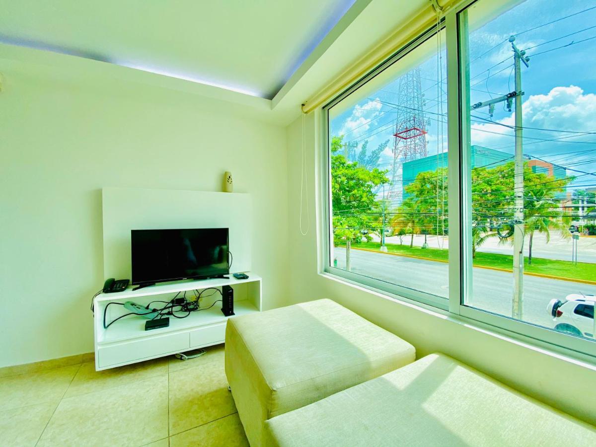 Apartamento cálido y moderno en la entrada de la zona hotelera Cancún Exterior foto